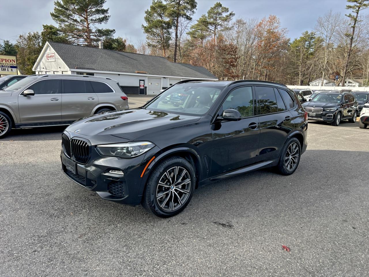 2021 BMW X5 xDrive40I - zdjęcie 2