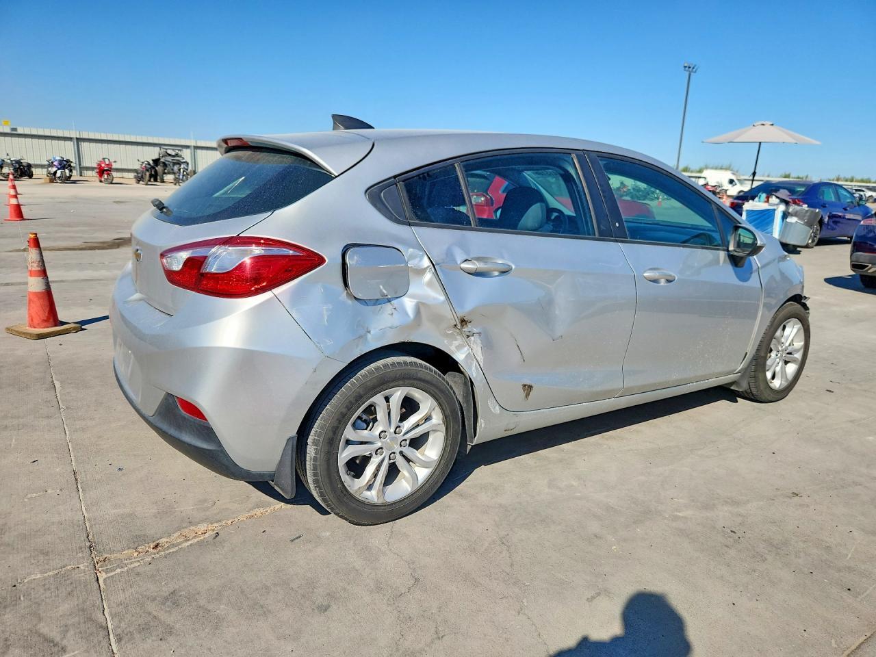 2019 Chevrolet Cruze Ls - zdjęcie 3