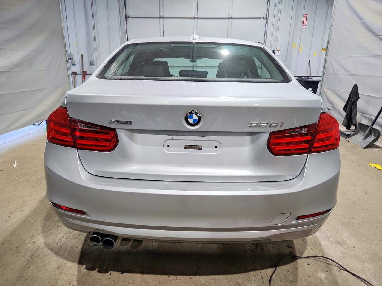 2013 BMW Seria 3 328i - zdjęcie 6