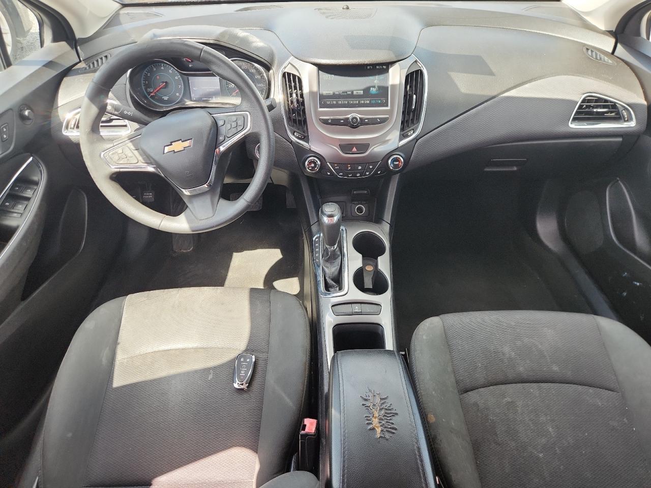 2017 Chevrolet Cruze Lt - zdjęcie 8