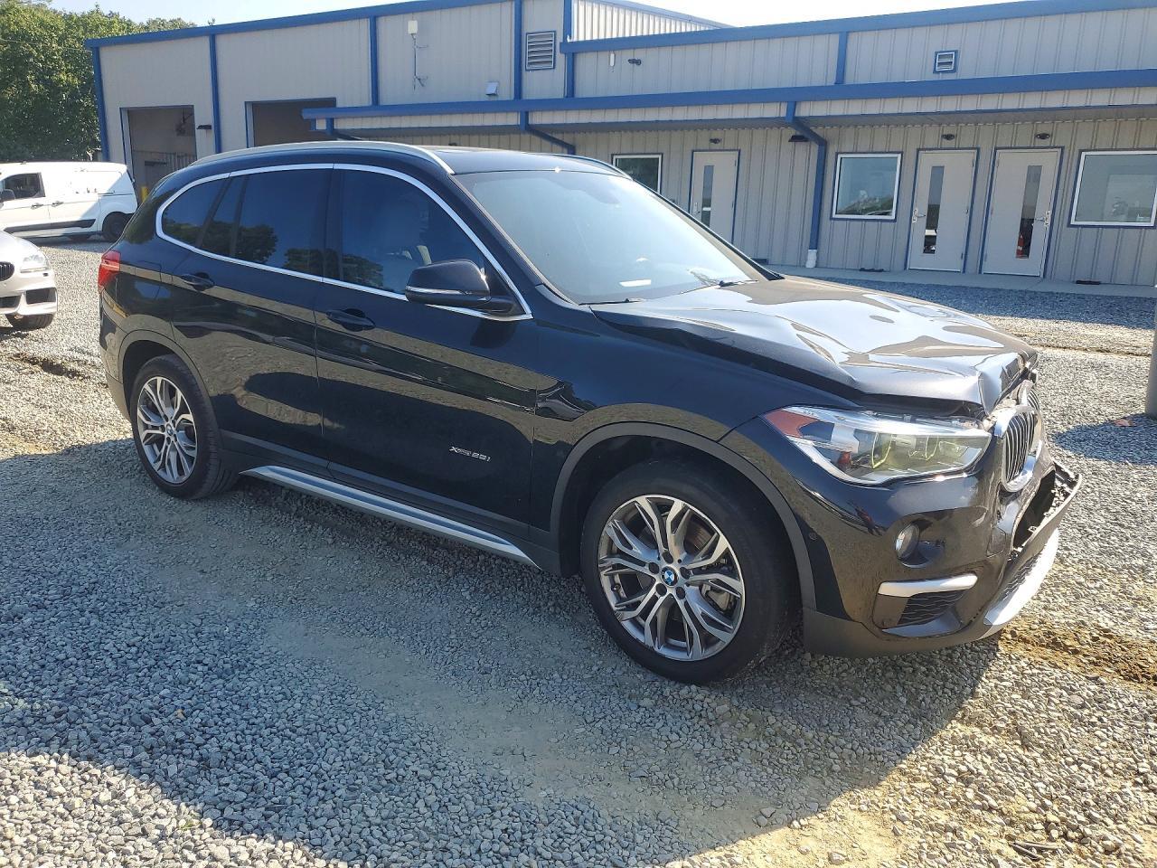 2017 BMW X1 xDrive28I - zdjęcie 4