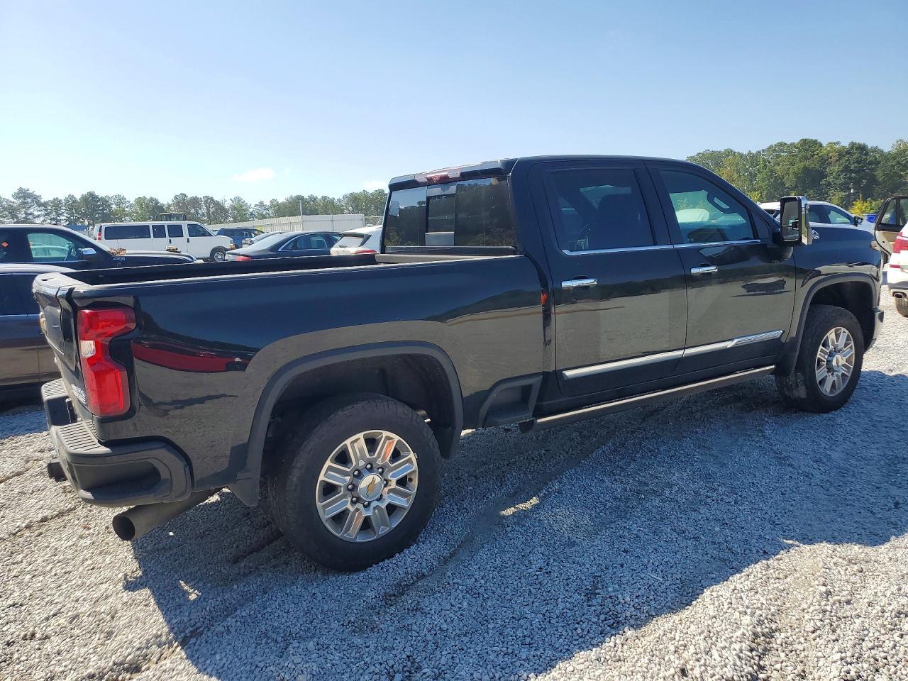 2024 Chevrolet Silverado K2500 High Country - zdjęcie 3