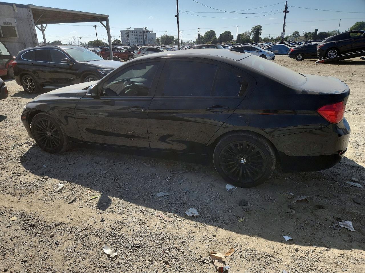 2014 BMW 320 I - zdjęcie 2