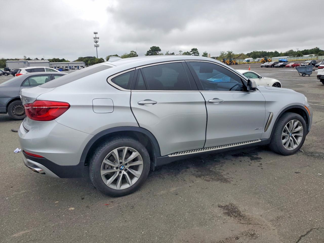 2019 BMW X6 xDrive35I - zdjęcie 3