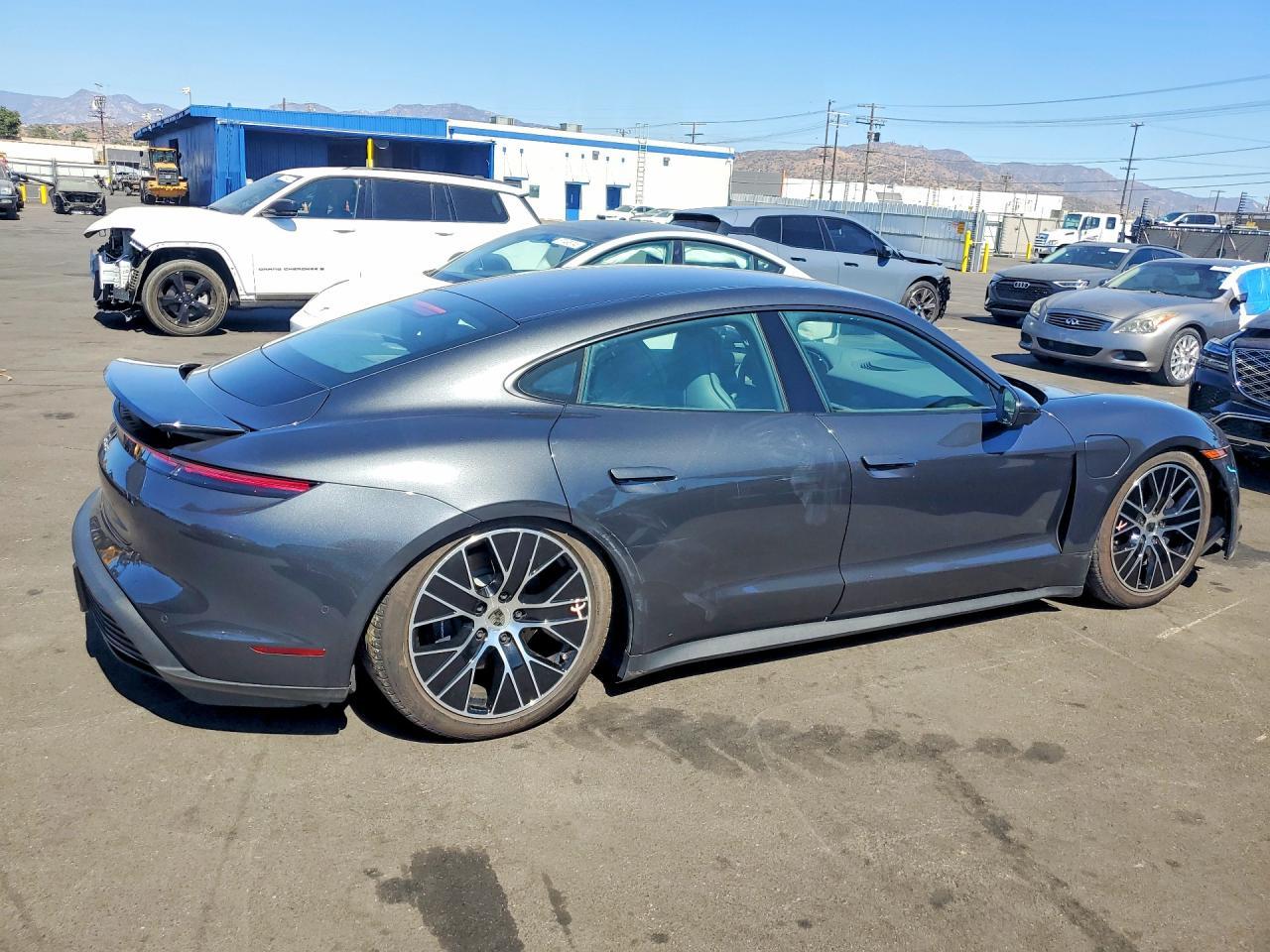 2021 Porsche Taycan - zdjęcie 3