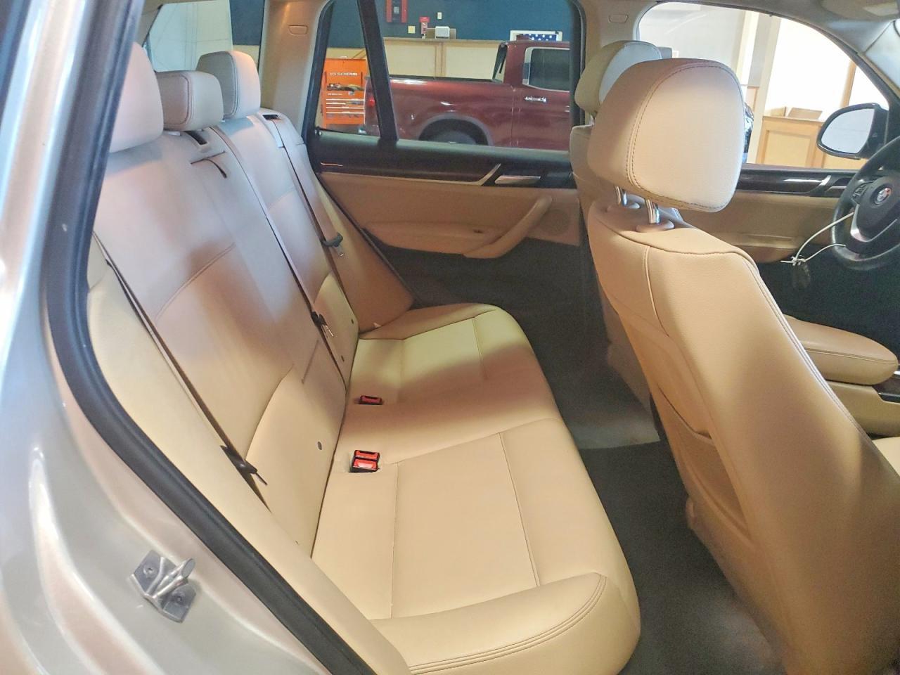 2017 BMW X3 xDrive28I - zdjęcie 11