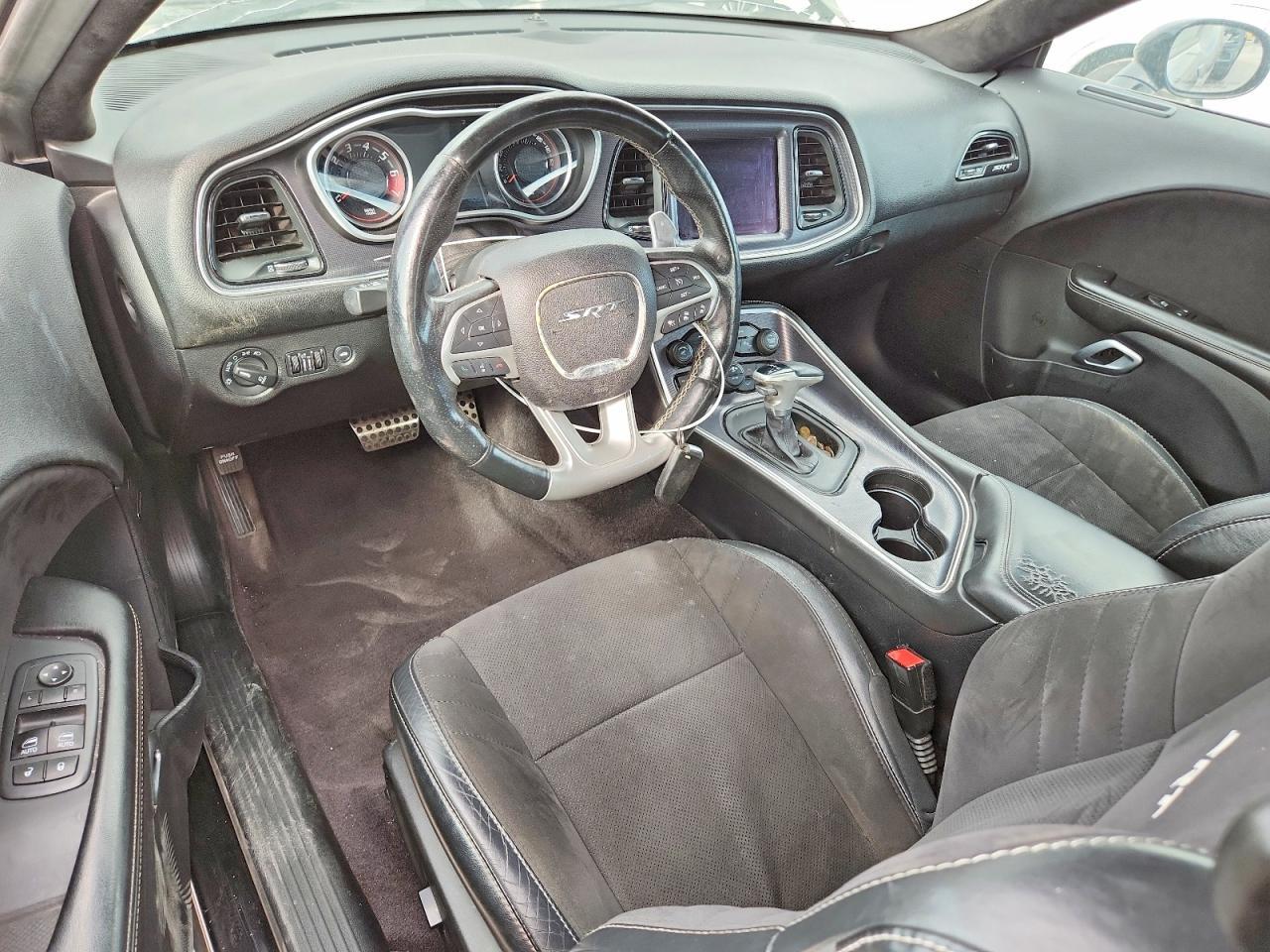 2016 Dodge Challenger Srt 392 - zdjęcie 8