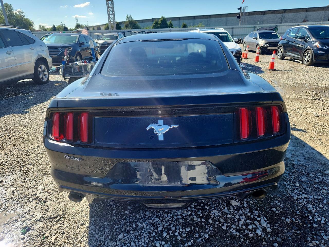 2015 Ford Mustang - zdjęcie 6