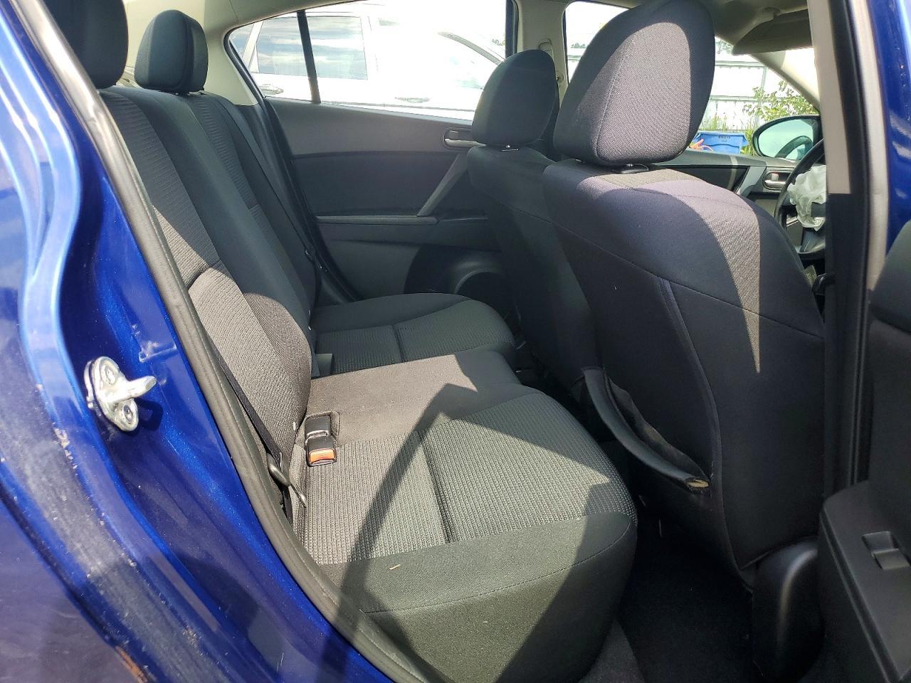 2013 Mazda 3 I - zdjęcie 10