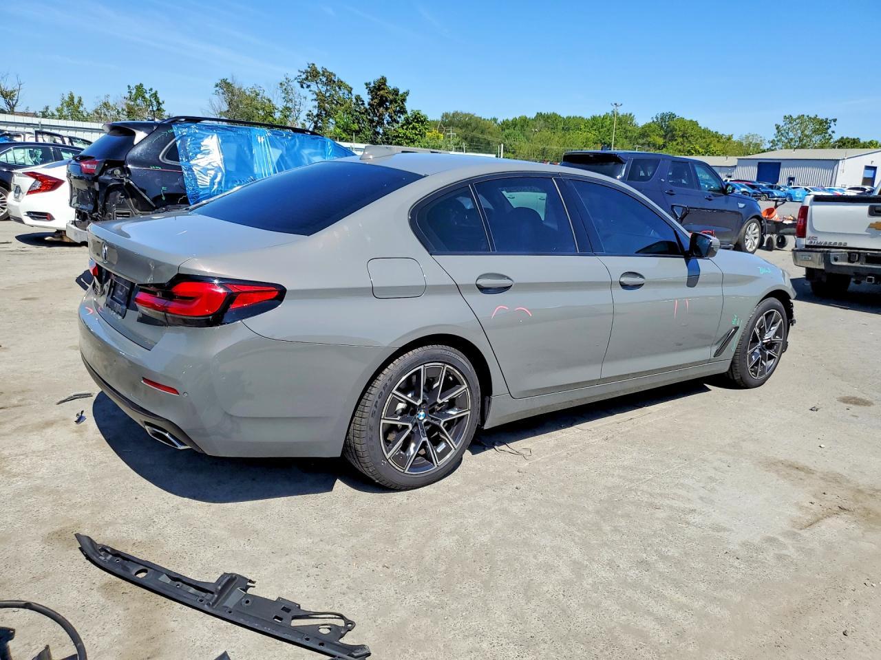 2022 BMW Seria 5 530i - zdjęcie 3