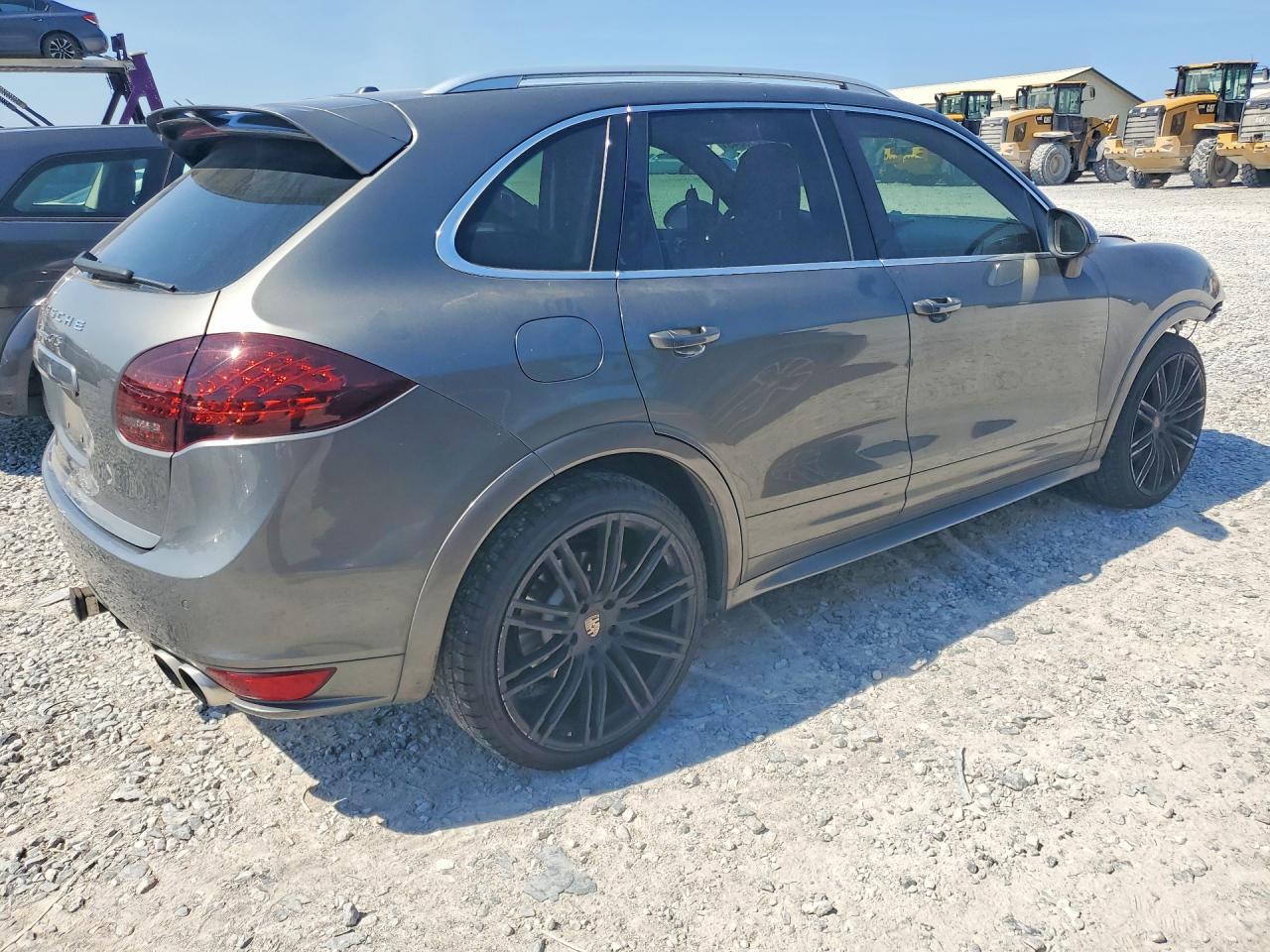 2014 Porsche Cayenne Gts - zdjęcie 3