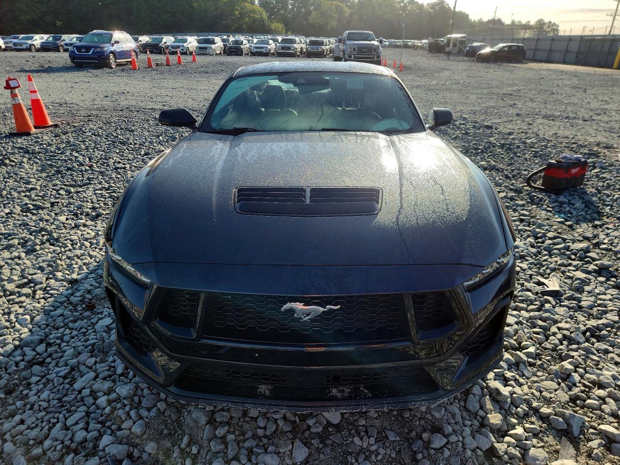 2024 Ford Mustang Gt - zdjęcie 5