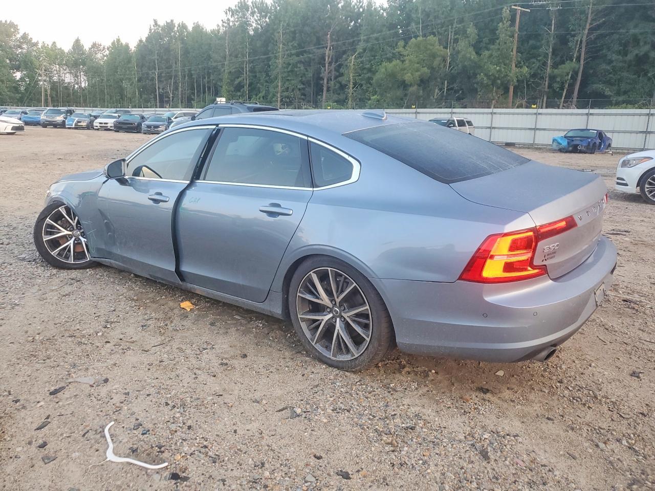 2018 Volvo S90 T5 Momentum - zdjęcie 2