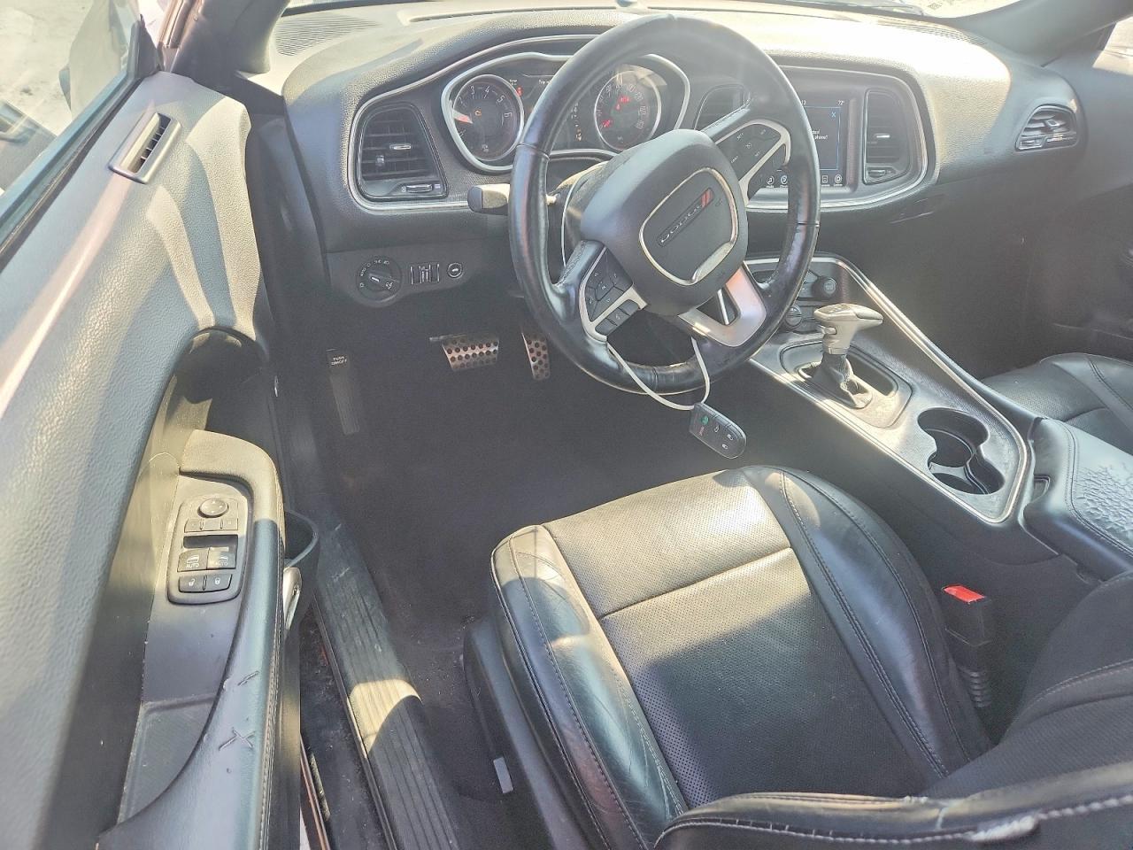 2017 Dodge Challenger Sxt - zdjęcie 8