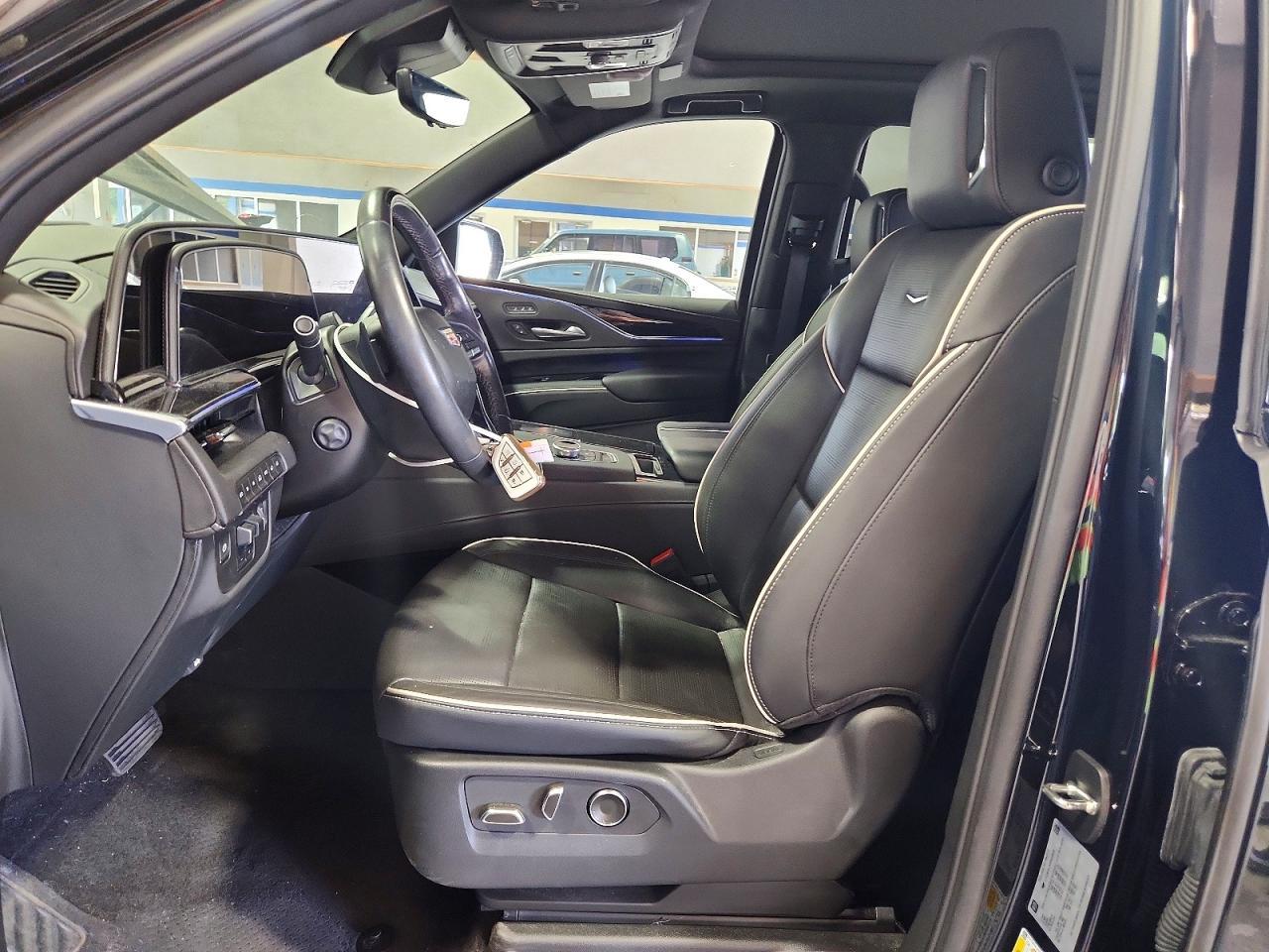 2024 Cadillac Escalade Sport - zdjęcie 7