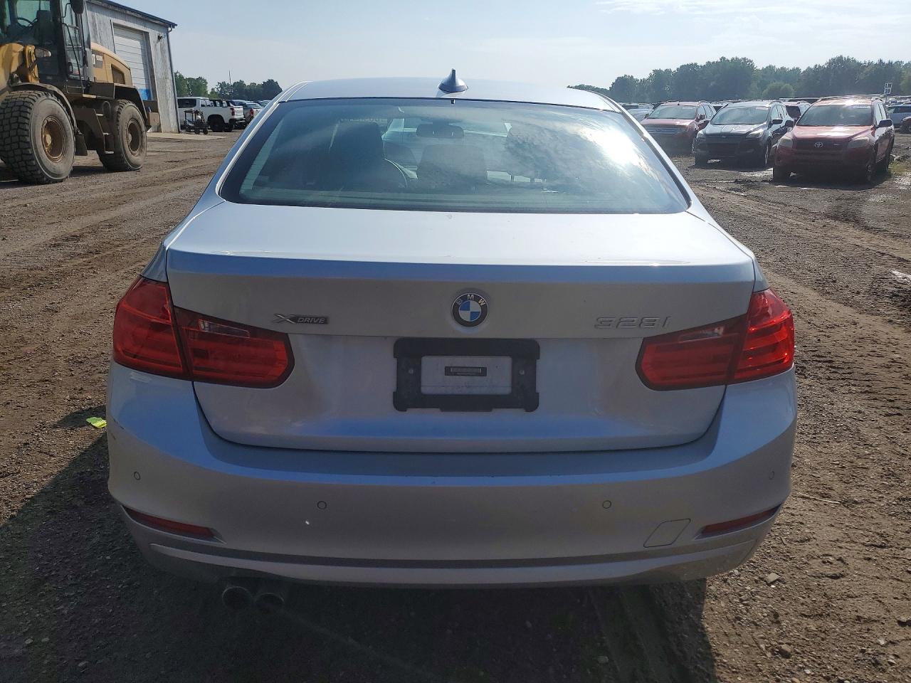 2015 BMW 328 Xi - zdjęcie 6