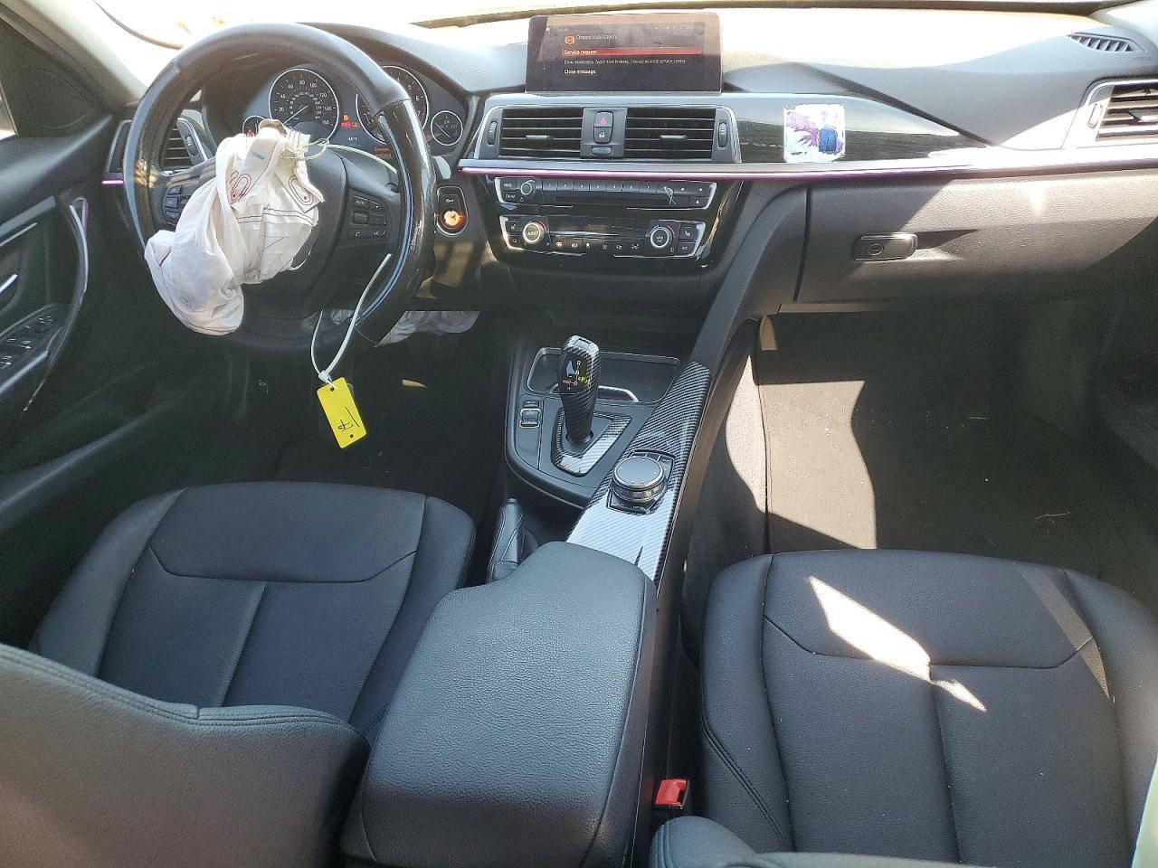 2018 BMW Seria 3 320i - zdjęcie 8