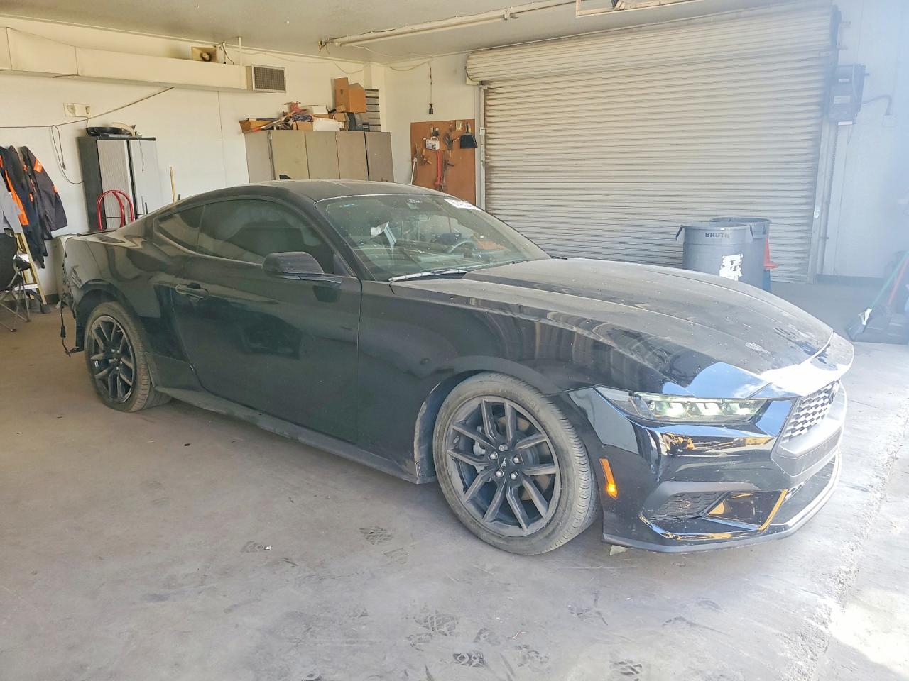 2025 Ford Mustang - zdjęcie 4