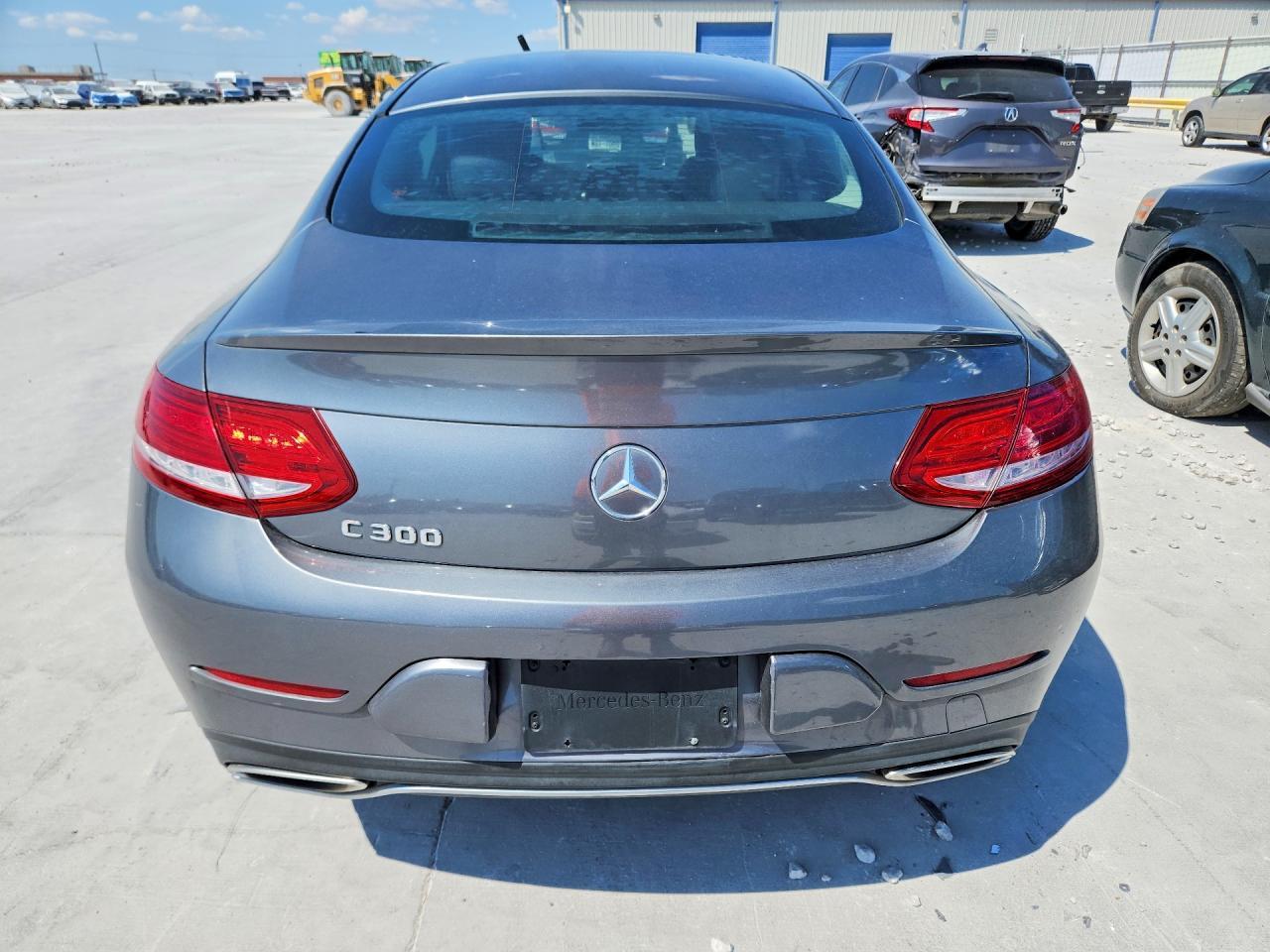2017 Mercedes-Benz C 300 - zdjęcie 6