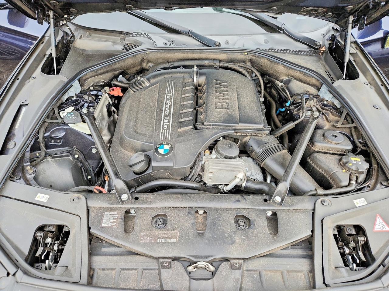 2015 BMW Seria 5 535i - zdjęcie 11