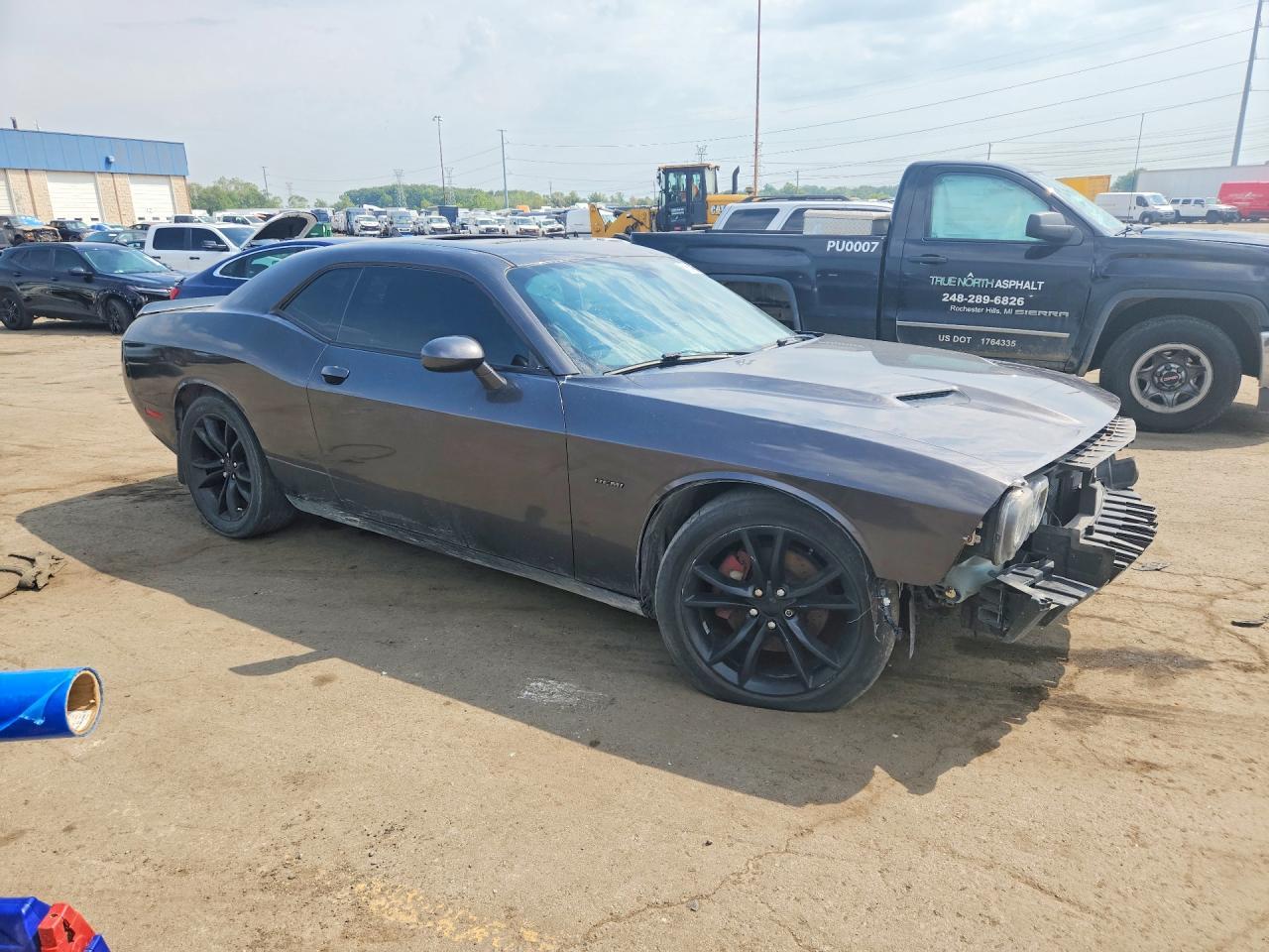 2016 Dodge Challenger R - zdjęcie 4