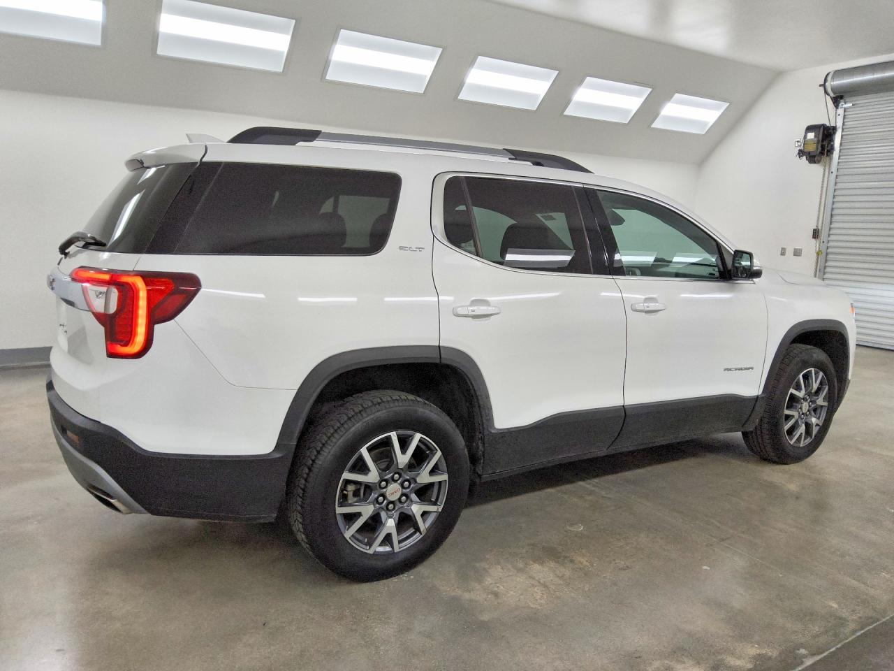 2023 GMC Acadia Slt - zdjęcie 3