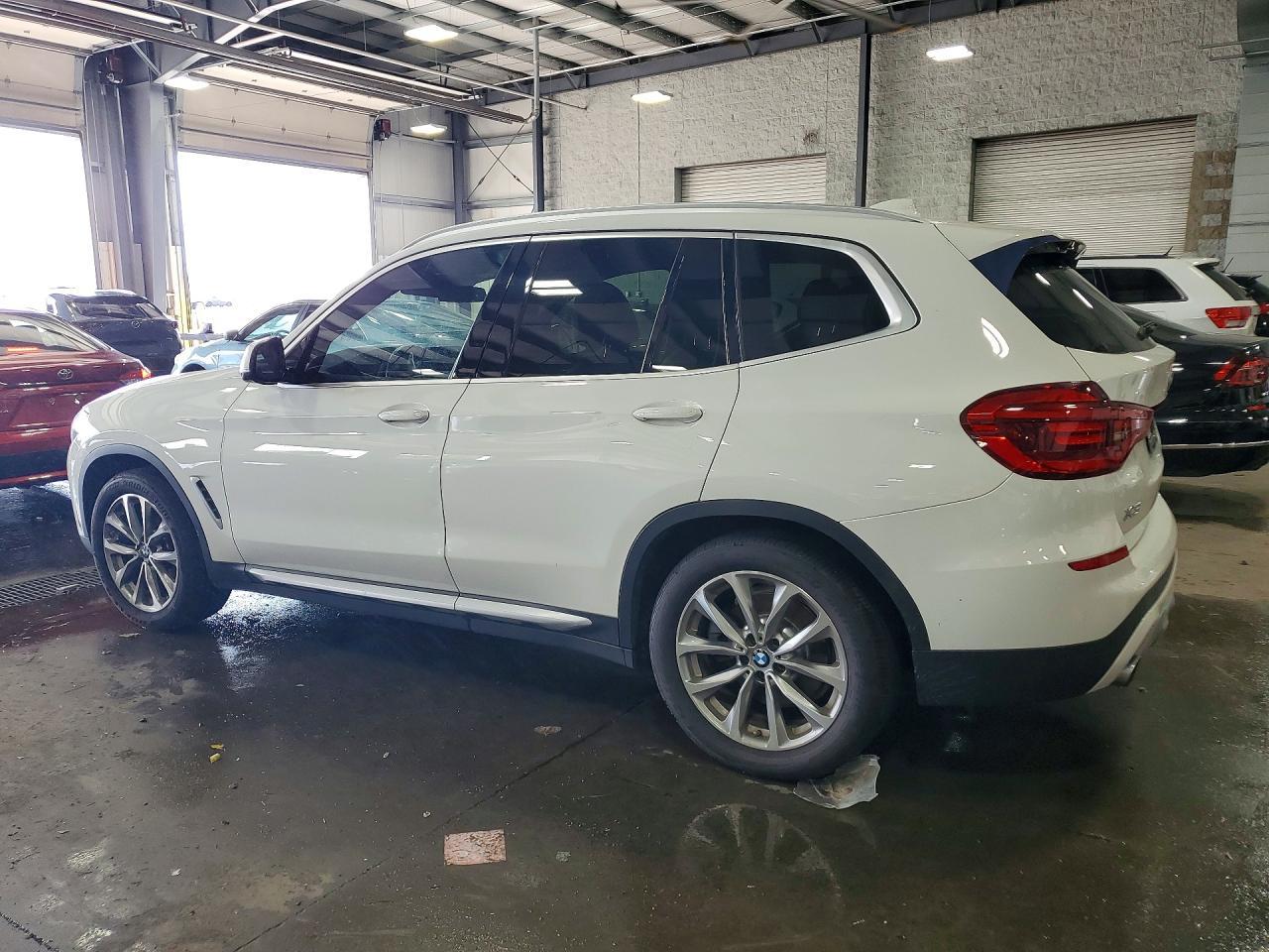 2019 BMW X3 xDrive30I - zdjęcie 2