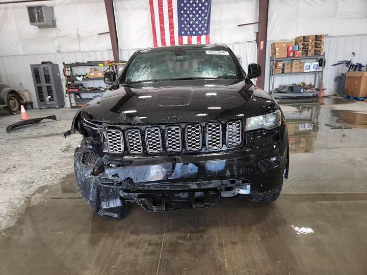 2017 Jeep Grand Cherokee Laredo - zdjęcie 14