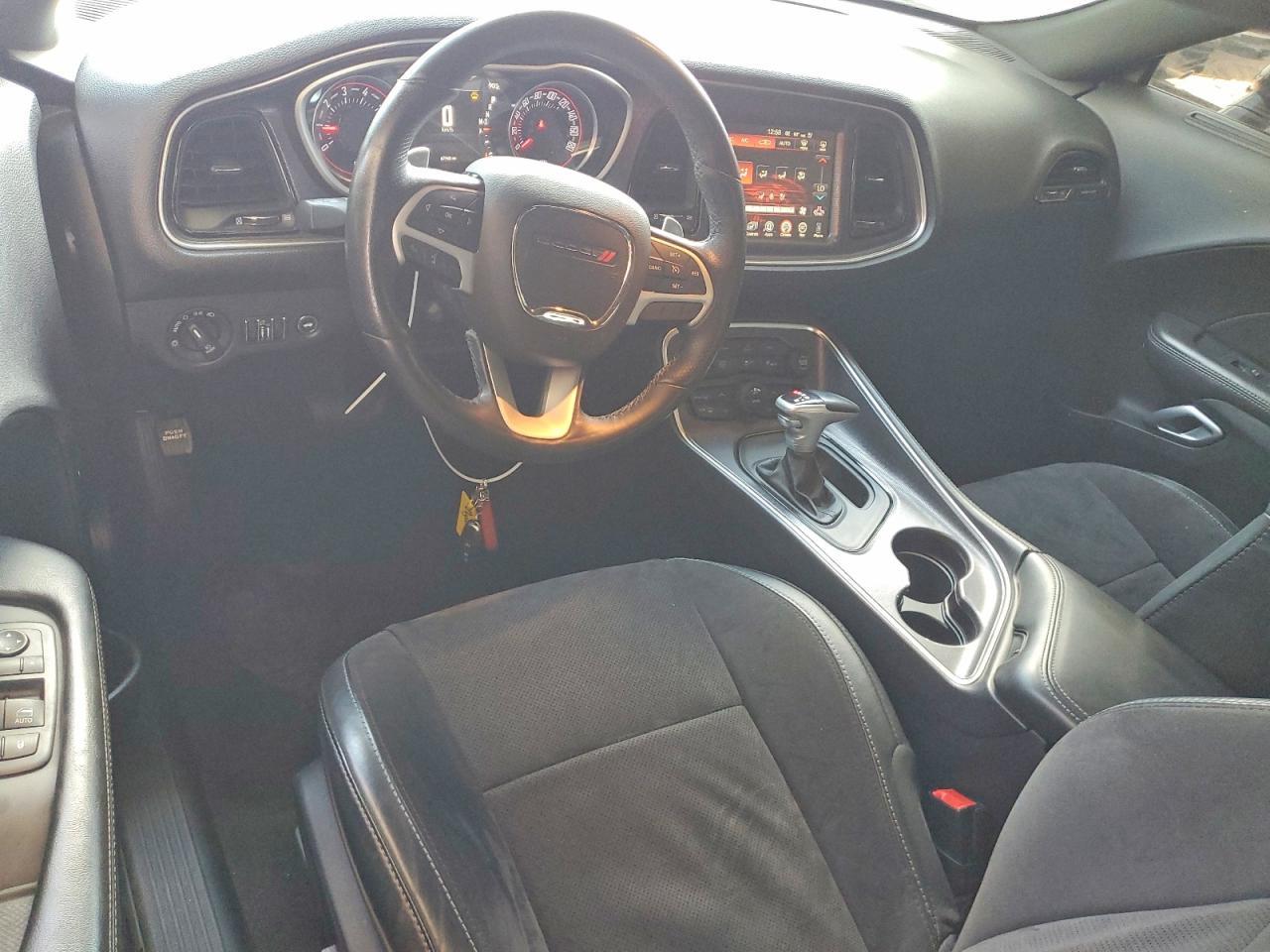 2016 Dodge Challenger R/T Scat Pack - zdjęcie 8