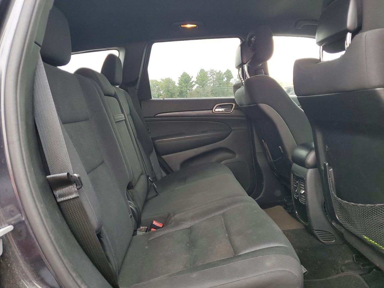 2015 Jeep Grand Cherokee Laredo - zdjęcie 10