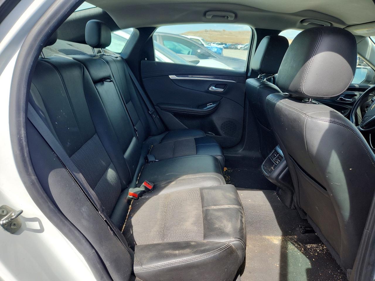 2018 Chevrolet Impala Lt - zdjęcie 10