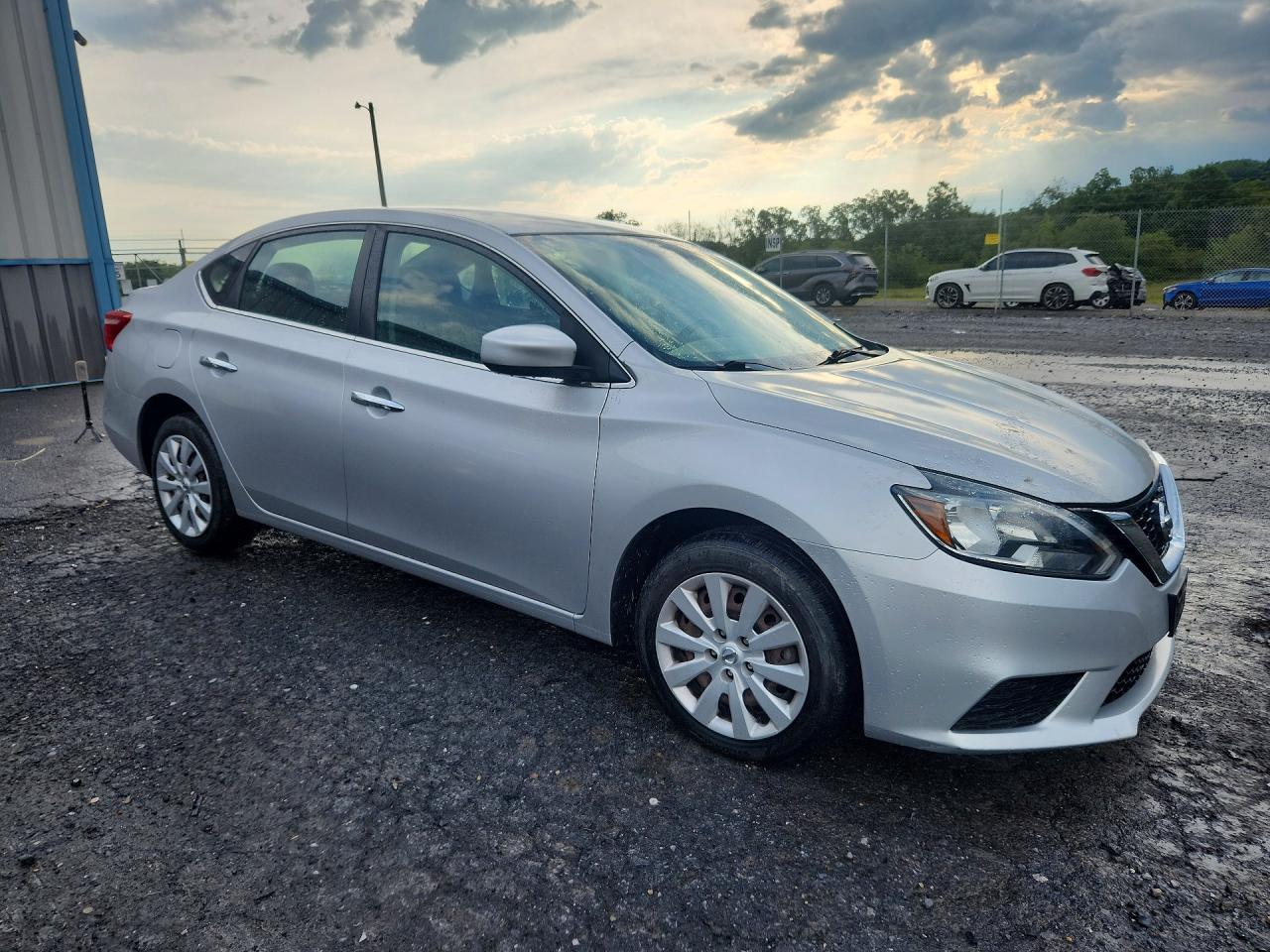 2018 Nissan Sentra S - zdjęcie 4