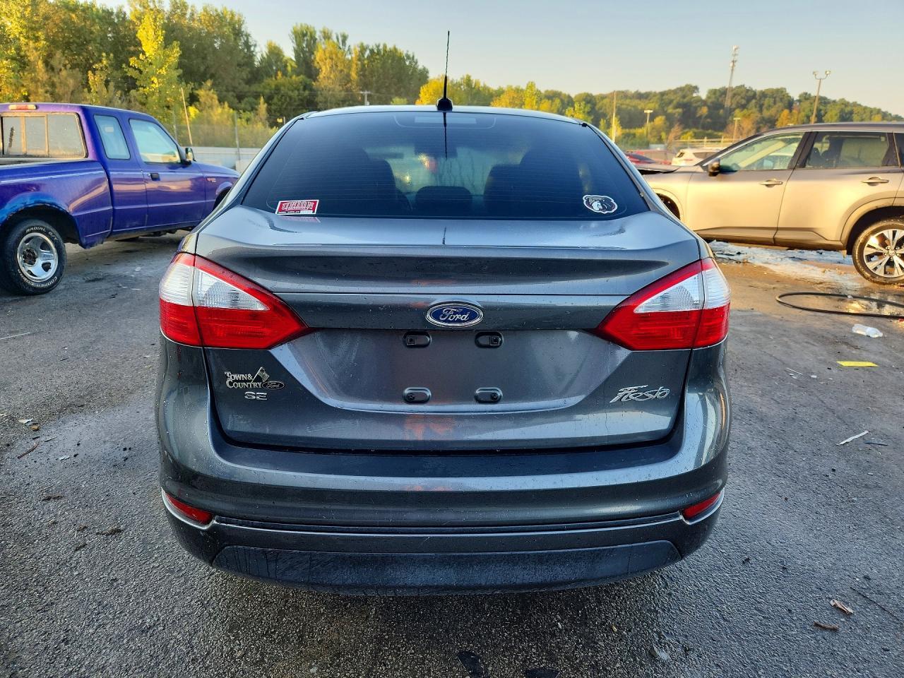 2015 Ford Fiesta Se - zdjęcie 6