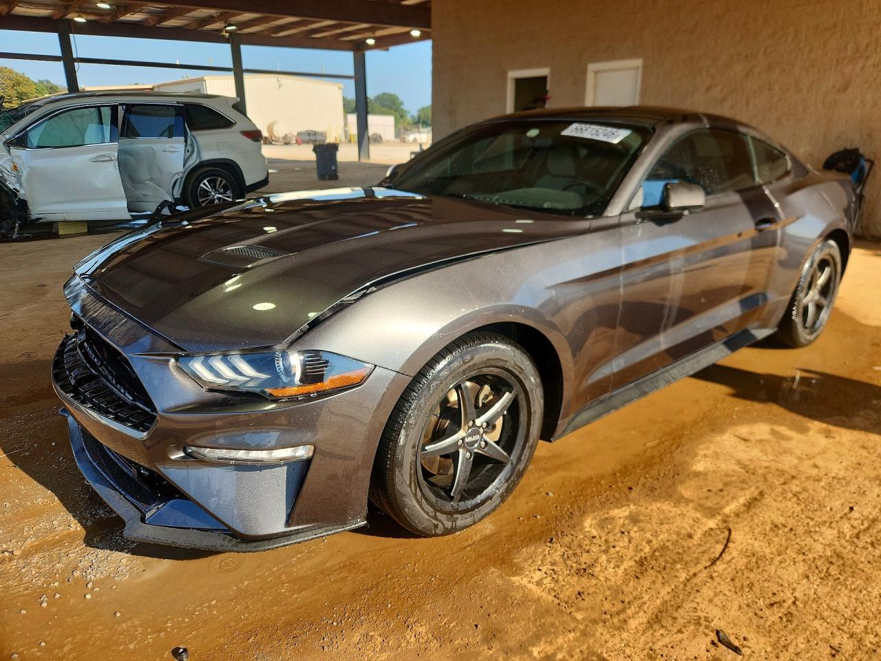 2018 Ford Mustang - zdjęcie główne