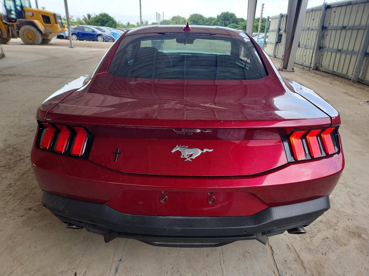2025 Ford Mustang - zdjęcie 6