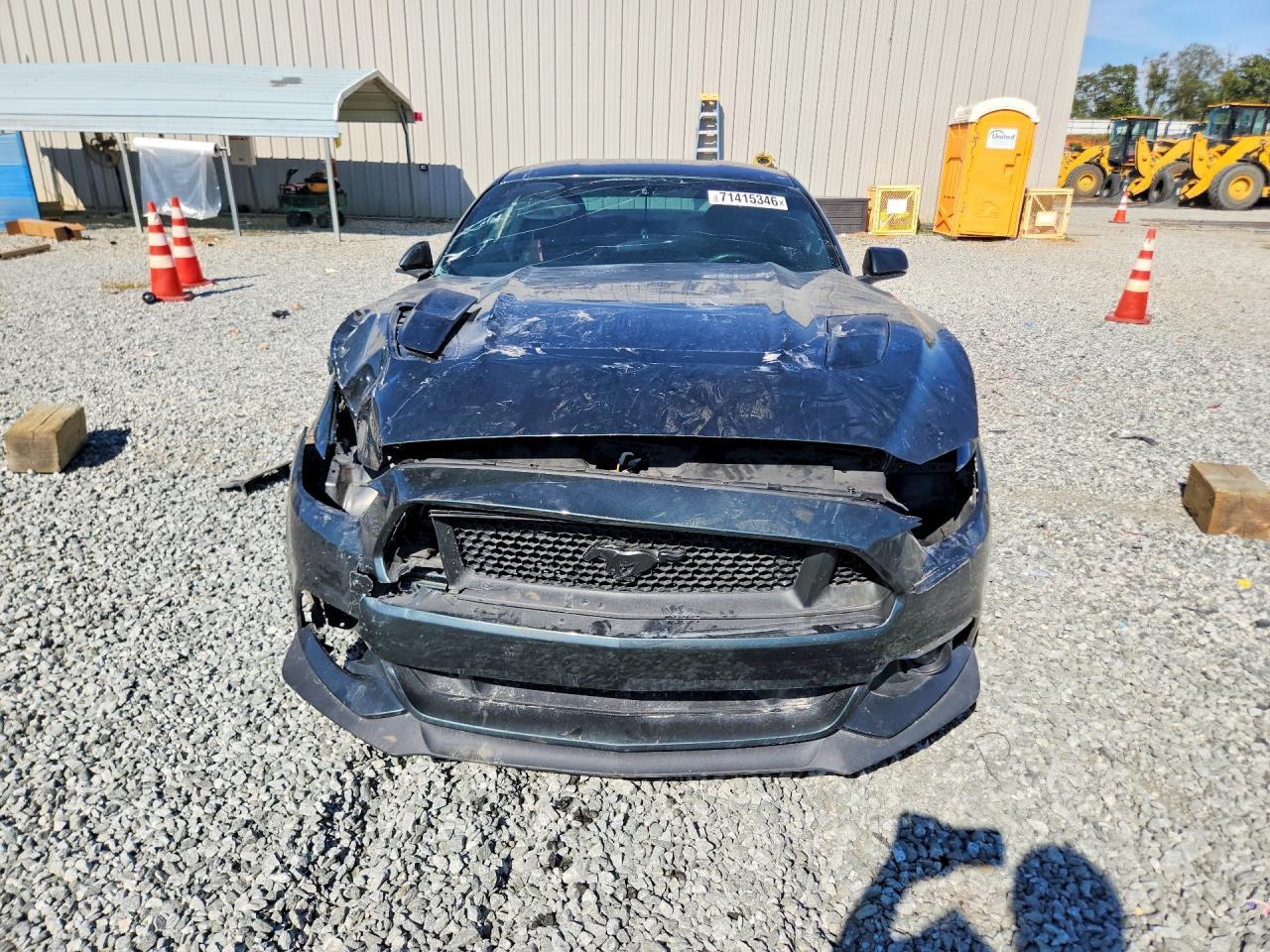 Ford Mustang Coupe - zdjęcie 5