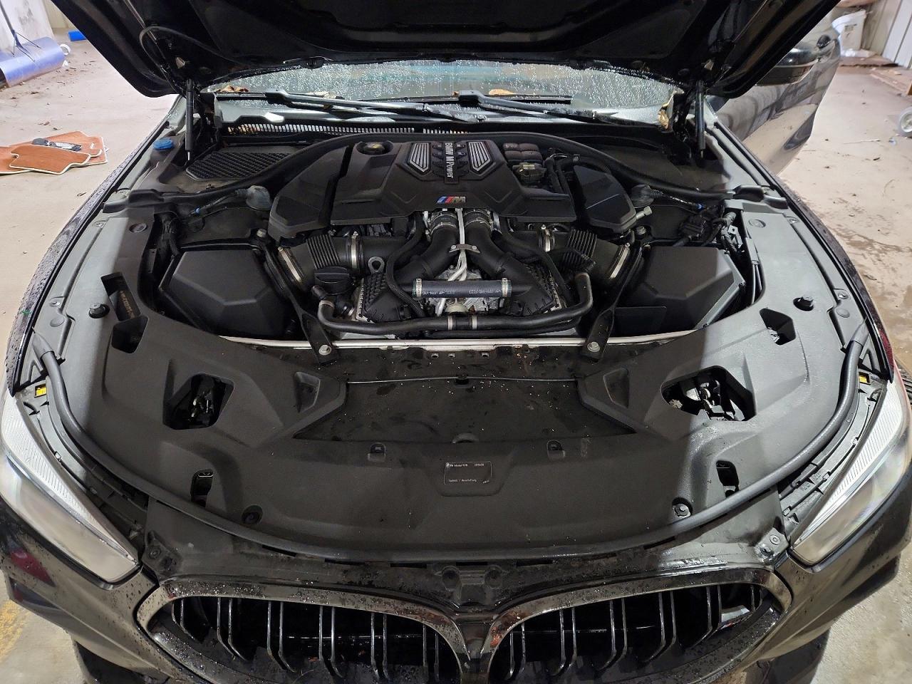 2020 BMW M8 - zdjęcie 11