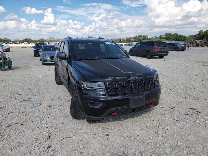 2021 Jeep Grand Cherokee Trailhawk - zdjęcie 14
