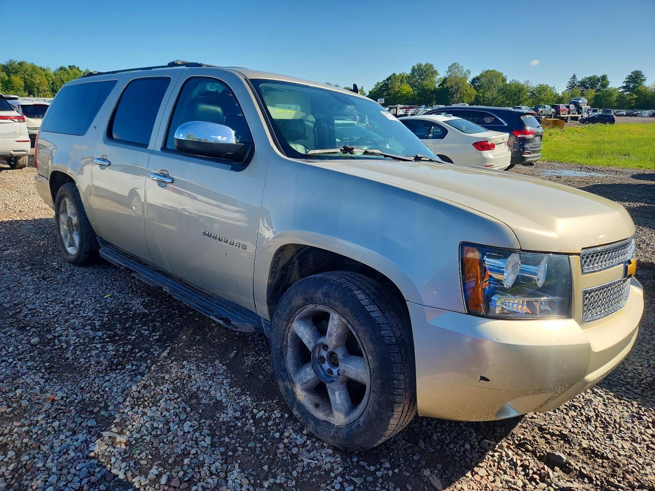 2013 Chevrolet Suburban Lt - zdjęcie 4