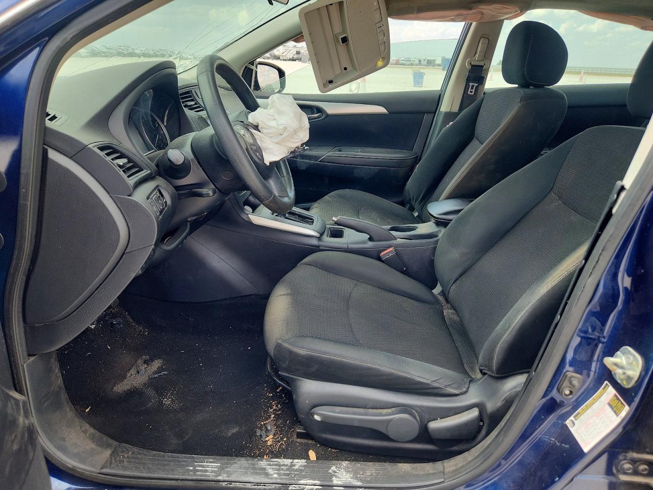2019 Nissan Sentra S - zdjęcie 7