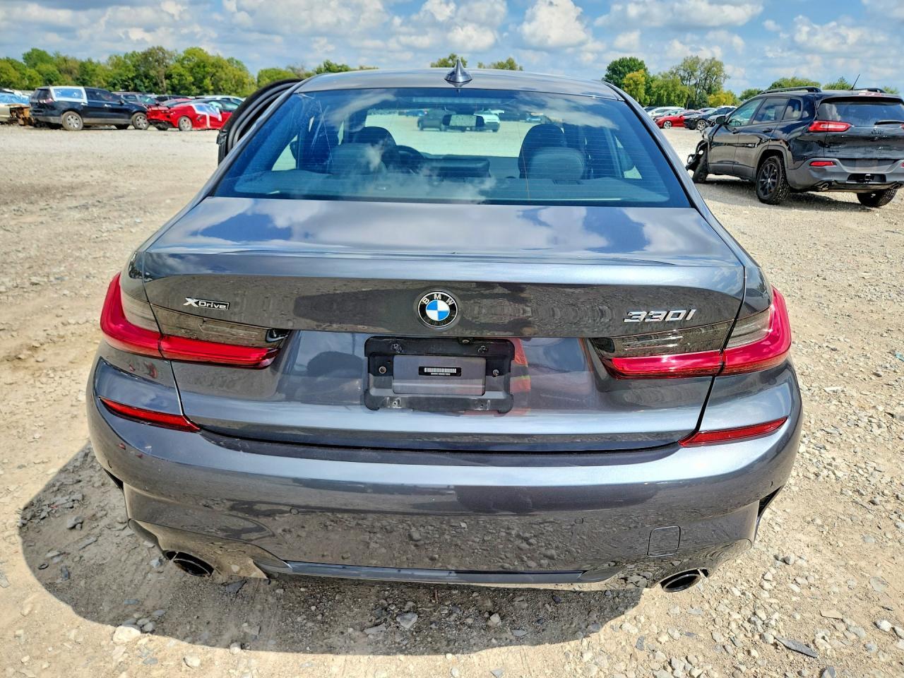 2021 BMW Seria 3 330i - zdjęcie 6