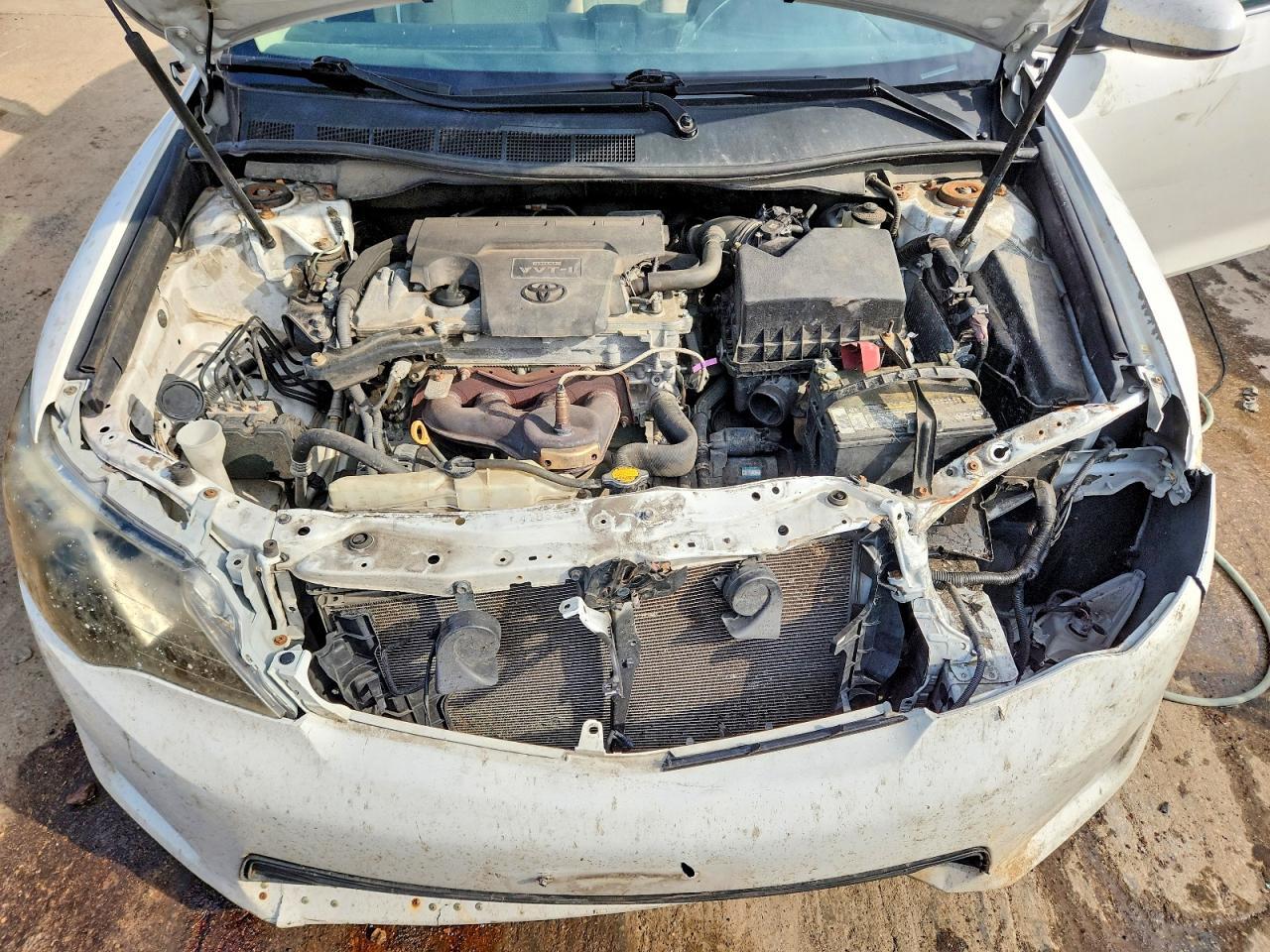 2014 Toyota Camry Le - zdjęcie 11