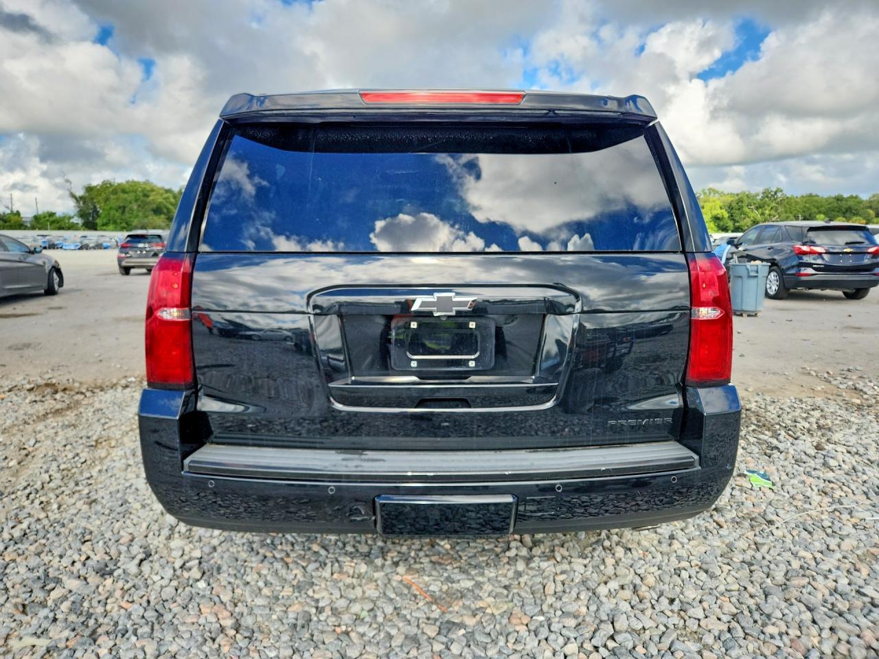 2019 Chevrolet Suburban K1500 Premier - zdjęcie 6