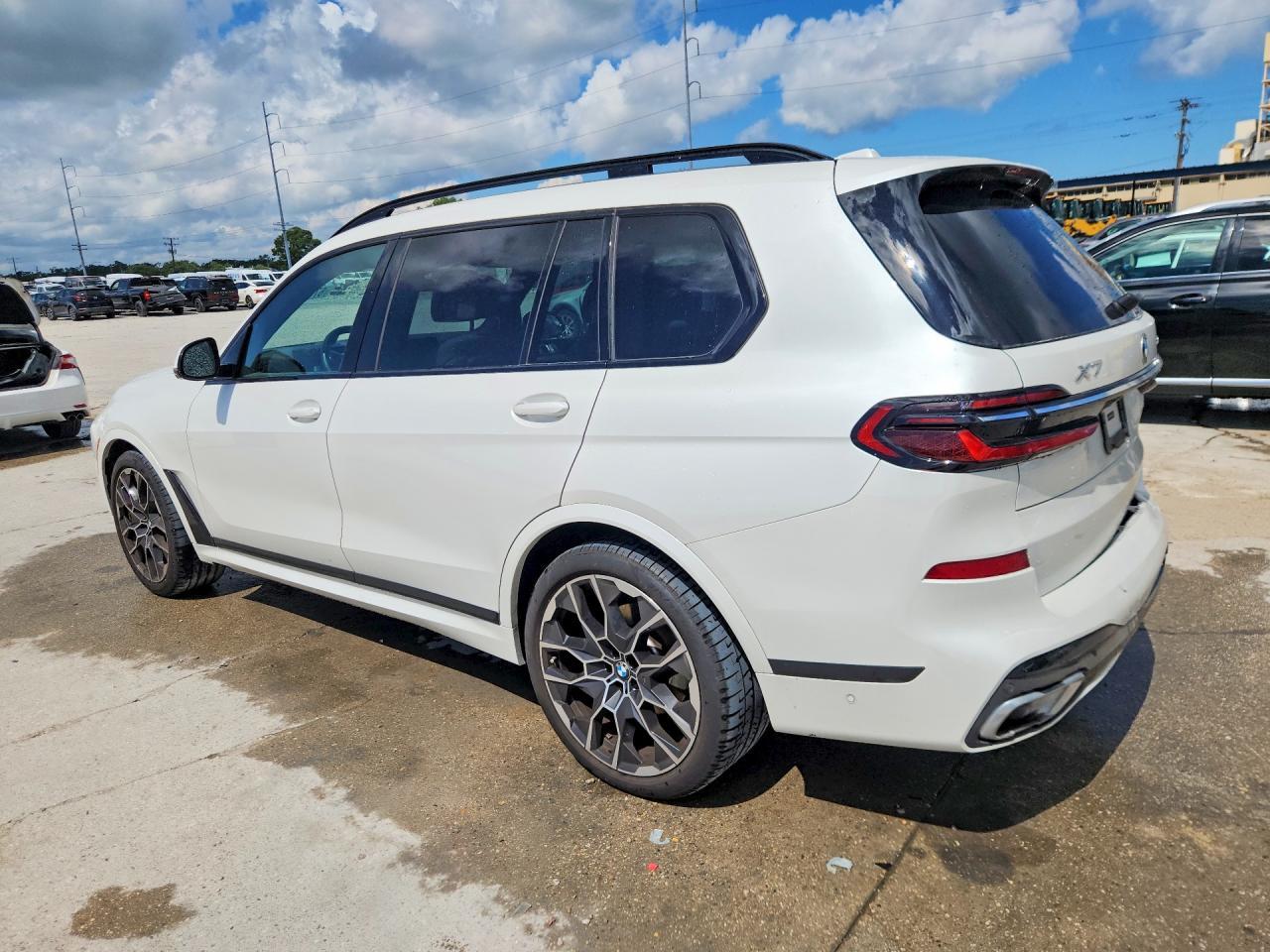 2026 BMW X7 xDrive40I - zdjęcie 2