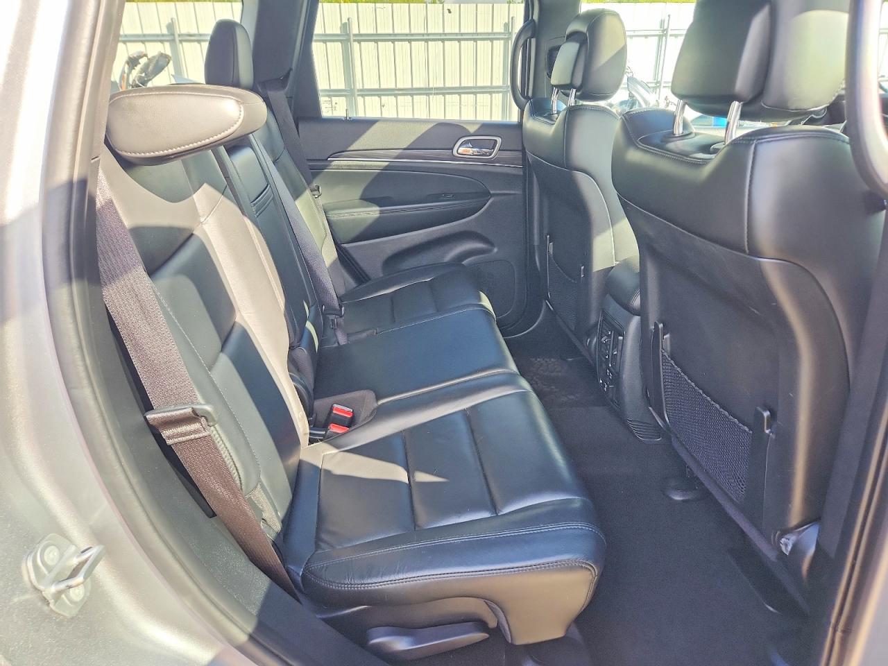 2020 Jeep Grand Cherokee Limited - zdjęcie 11