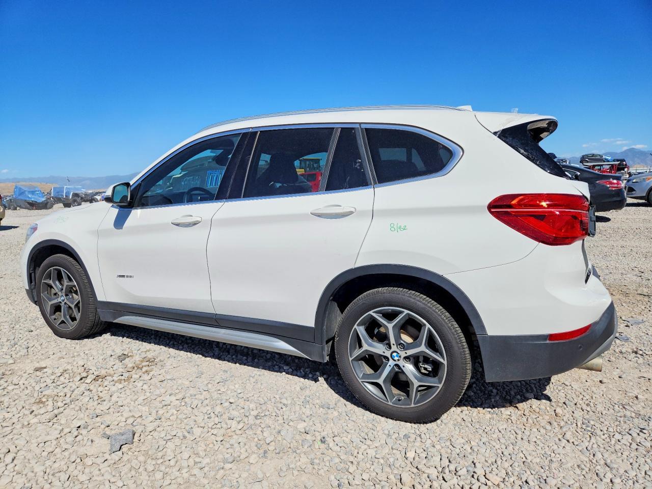 2017 BMW X1 xDrive28I - zdjęcie 2