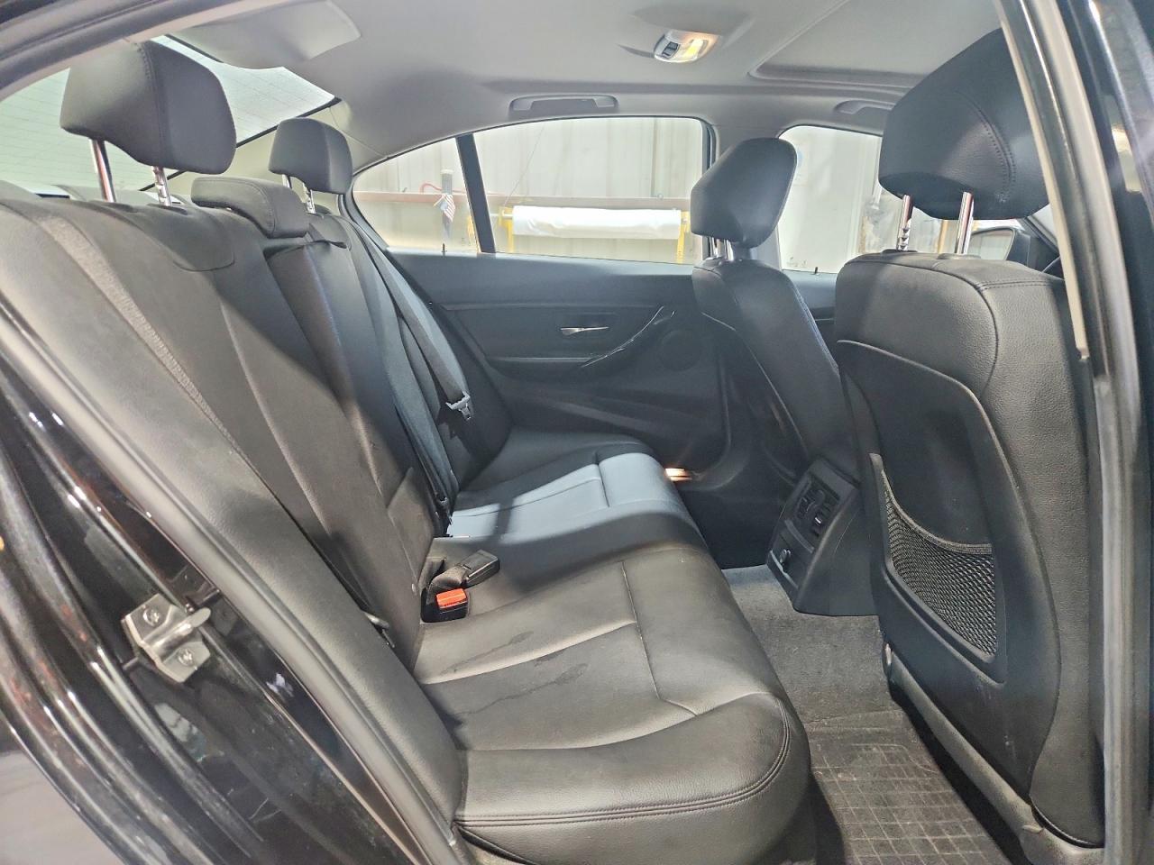 2015 BMW 320 I xDrive - zdjęcie 10