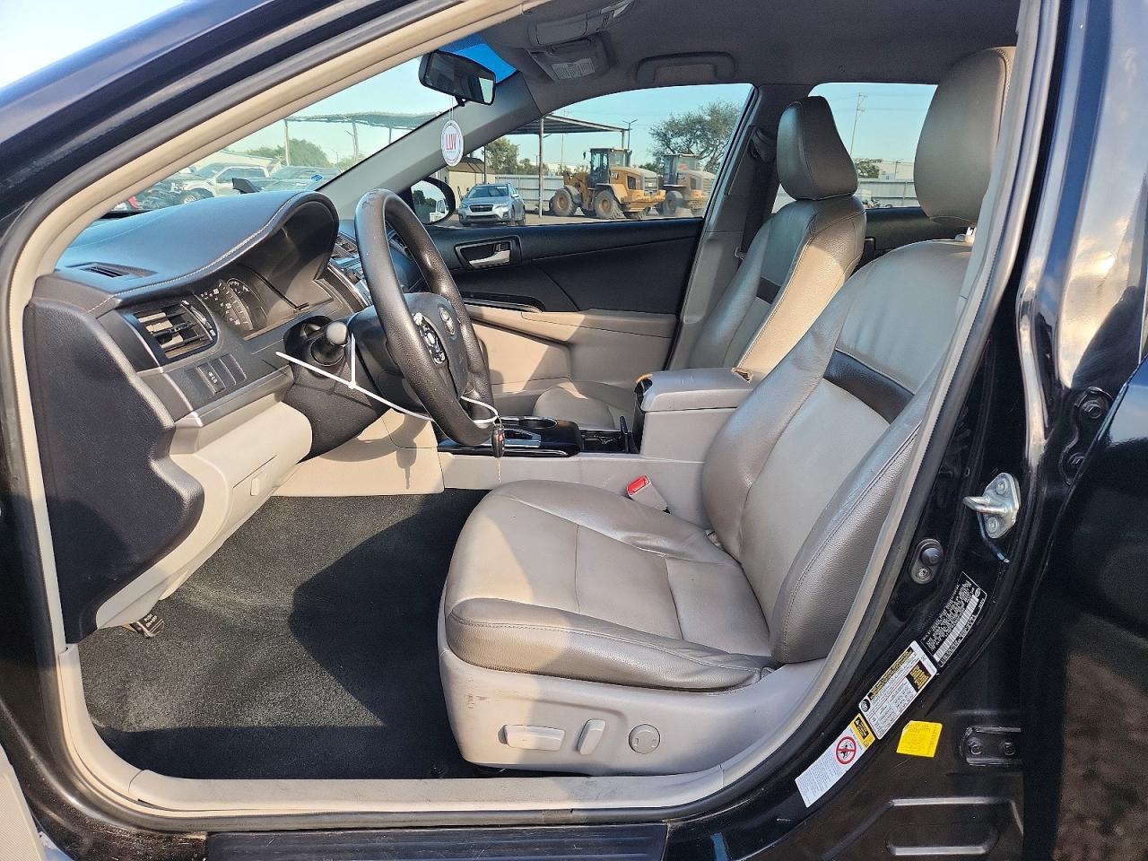 2013 Toyota Camry Le - zdjęcie 7