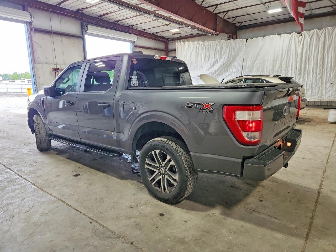 2021 Ford F150 Supercrew - zdjęcie 2