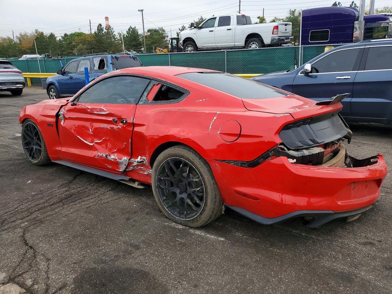 2018 Ford Mustang Gt - zdjęcie 2